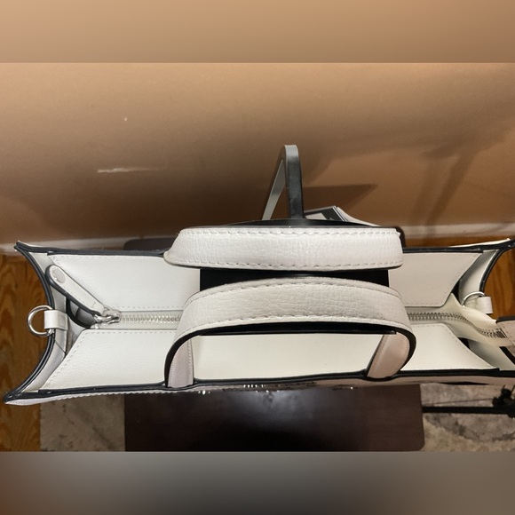 Karl Lagerfeld White Tote with Illustrated Design - Picture 7 of 11